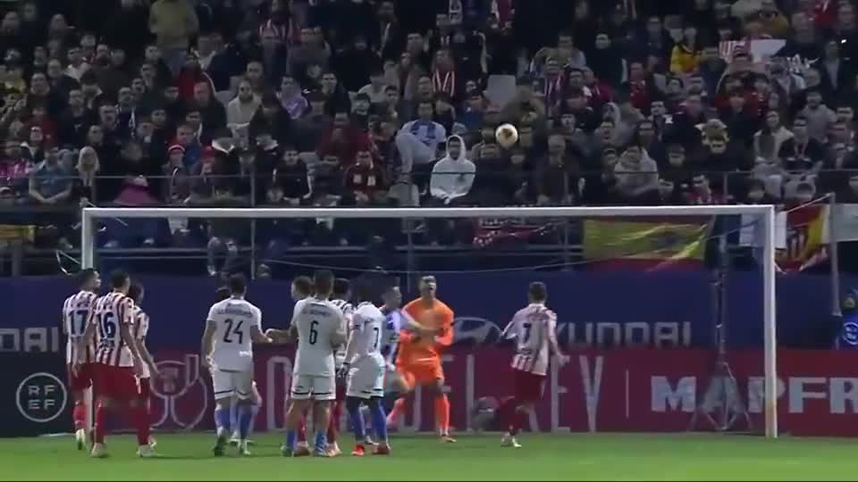 官方：格雷米奥主帅梅内塞斯下课