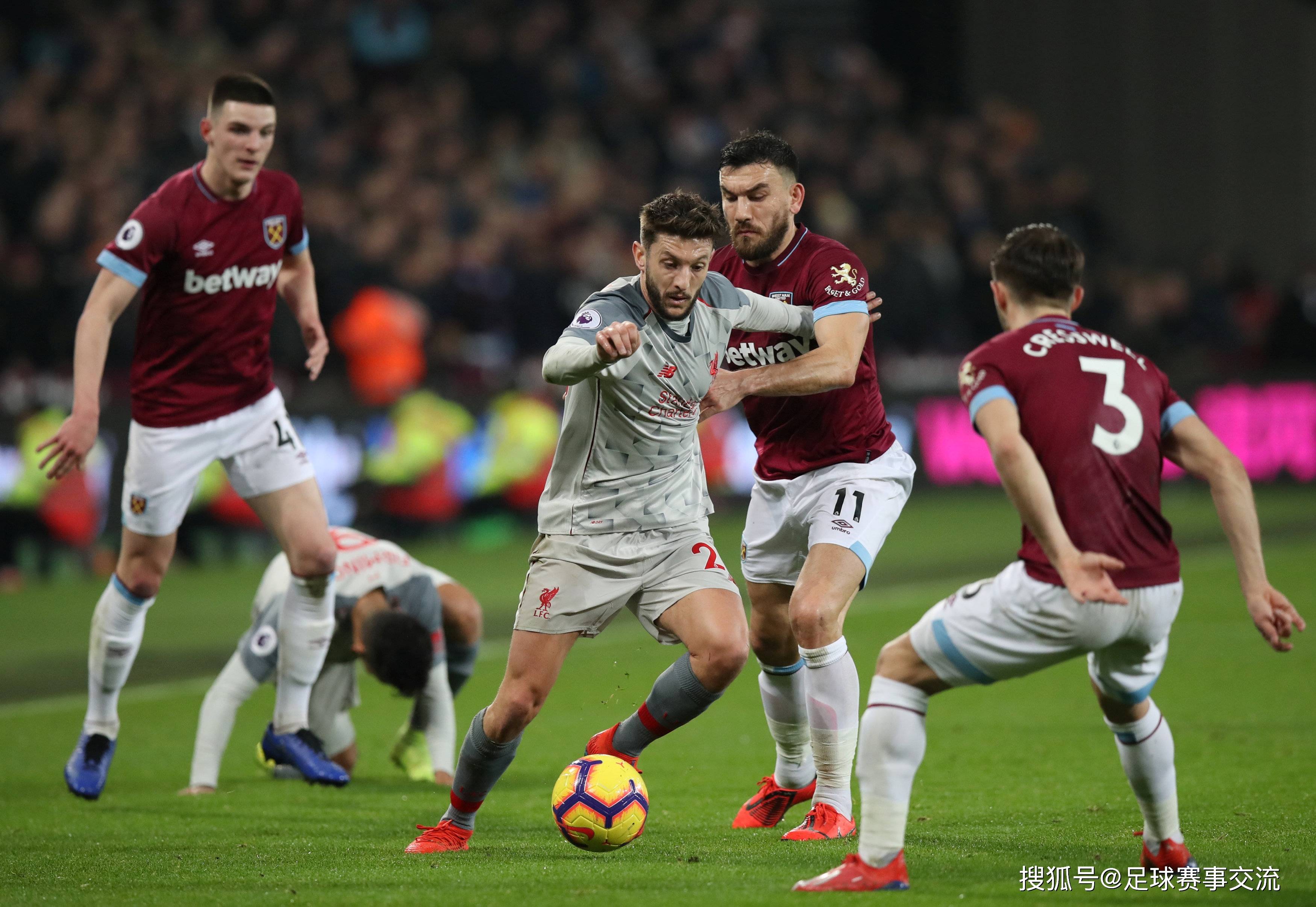 布朗赛季前21场三次砍下40+，伯德之后队史第二人